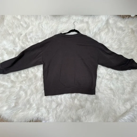 Crewneck - Picture 2 of 3